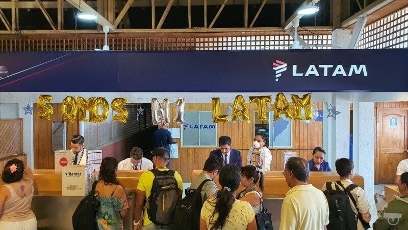 latam isla pascua aeropuerto
