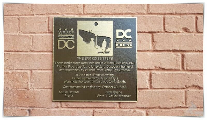 placa sitio historico washington escaleras exorcista
