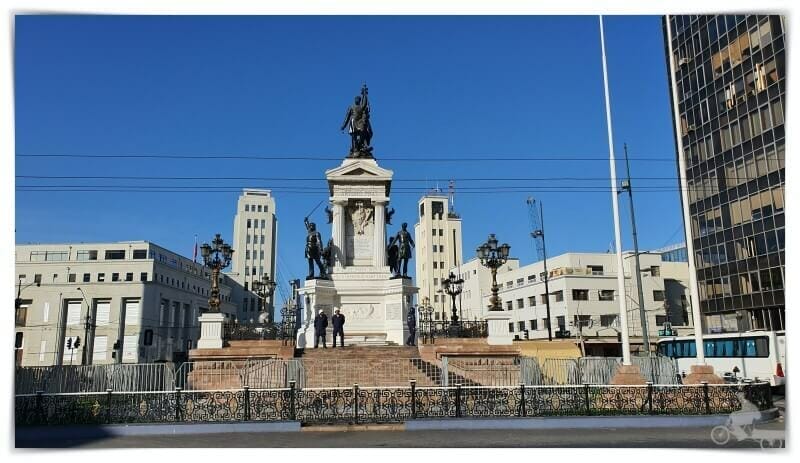 Monumento a los Héroes de Iquique