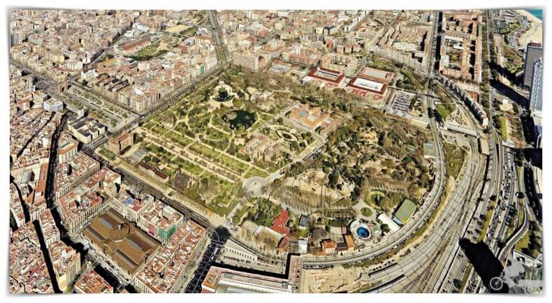 parc ciutadella desde el aire drone