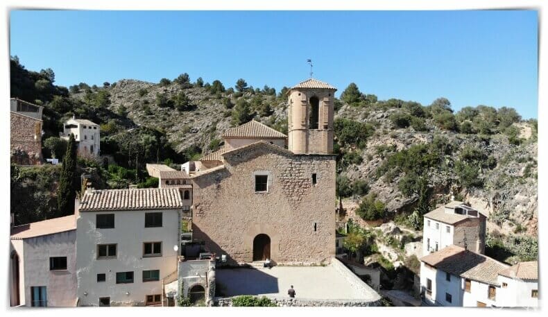 iglesia vieja de Miravet
