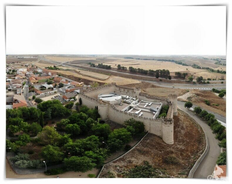 Castillo de Maqueda visto desde el aire por un dron