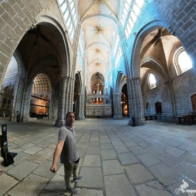 nave principal de la catedral de Ávila