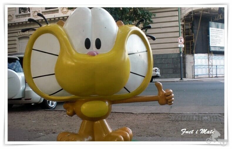 gaturro en el paseo del humor de Buenos Aires