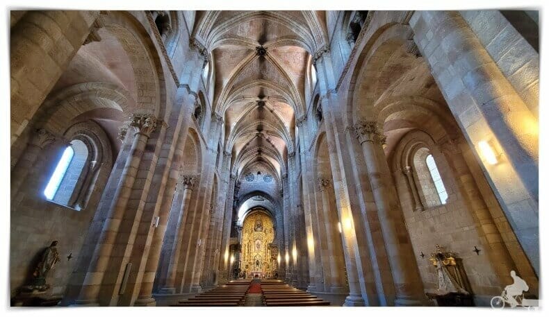 nave Basílica de San Vicente