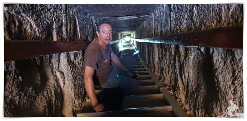 tunel de bajada a las antecámaras