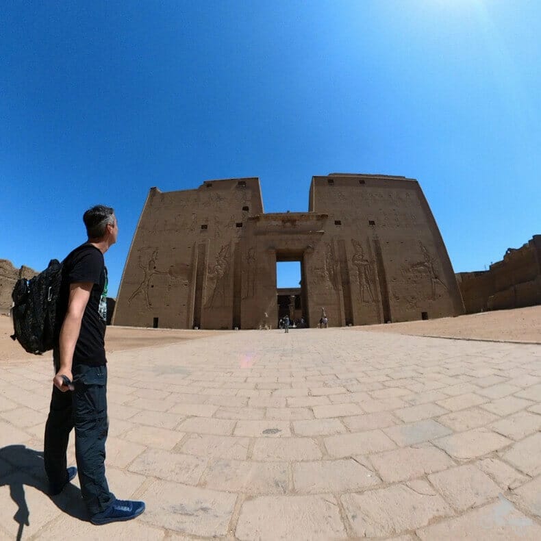pilono del templo de Edfu
