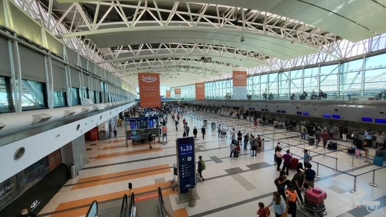 hall del aeropuerto de Ezeiza