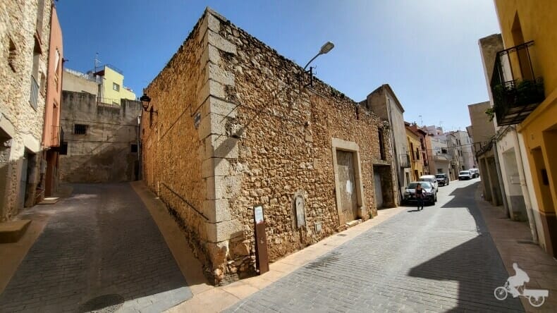 antiguo molino de aceite que ver en Canet Lo Roig