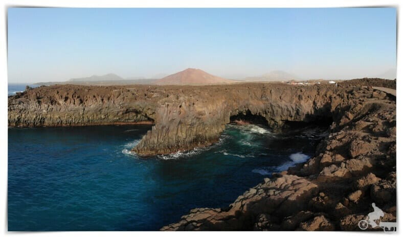 drone vista los Hervideros de Lanzarote