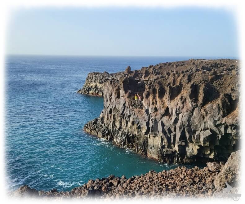 balcones en lengua de lava