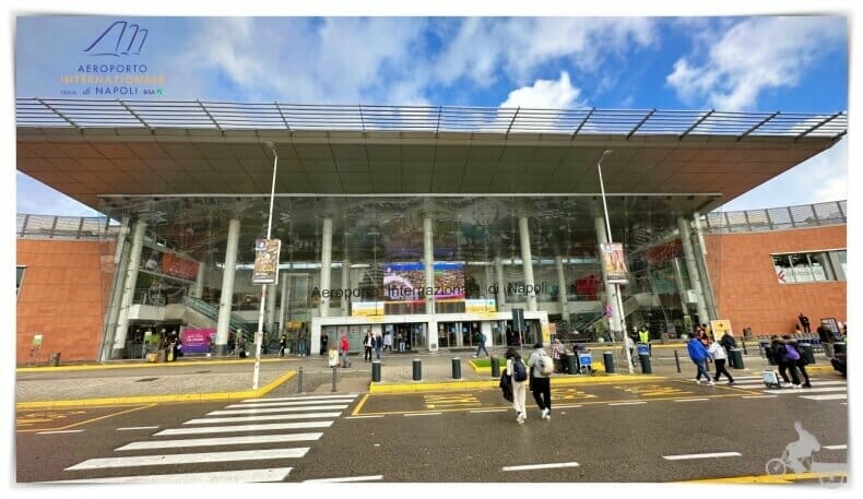 cómo llegar a Nápoles desde el aeropuerto