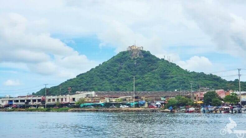cerro de la popa desde el mar
