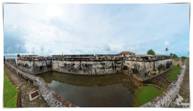 fuerte san fernando en la bahia de Cartagena de Indias en bocachica