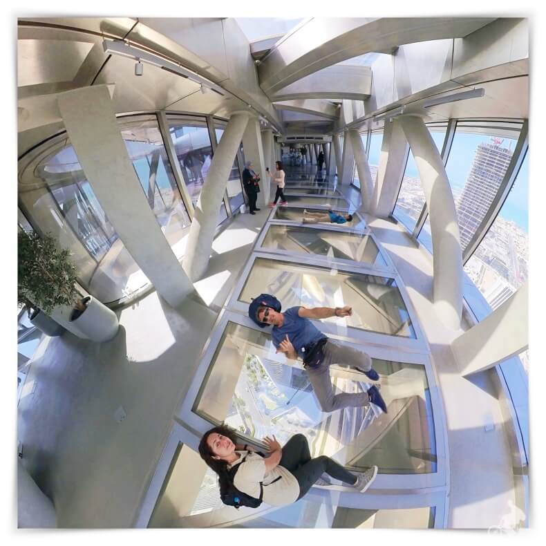 suelo cristal Sky views dubai