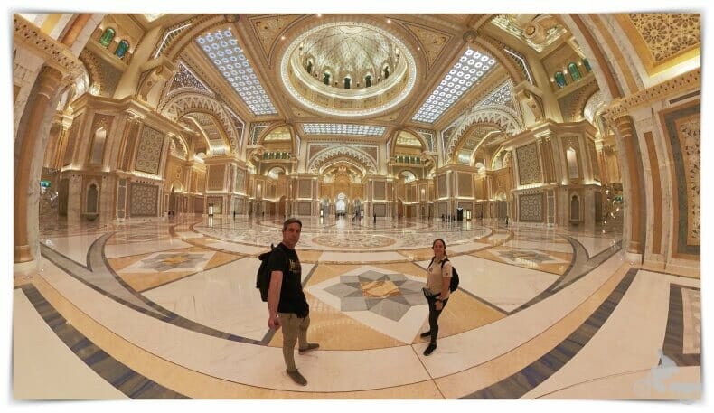 gran salón del palacio presidencial Qasr Al Watan de Emiratos Árabes Unidos en Abu Dhabi