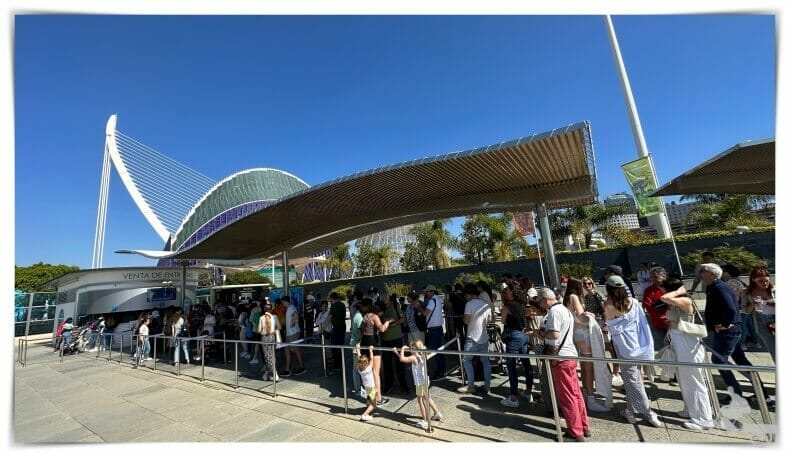 entrada Ciudad de las Artes y las Ciencias de Valencia