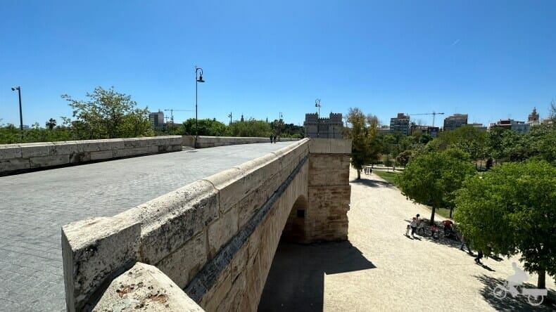 puente del río Turia