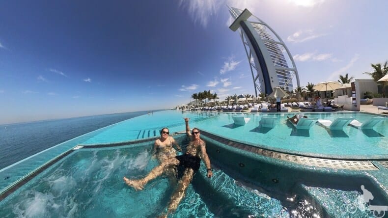 jacuzzi infinity pool Burj al Arab