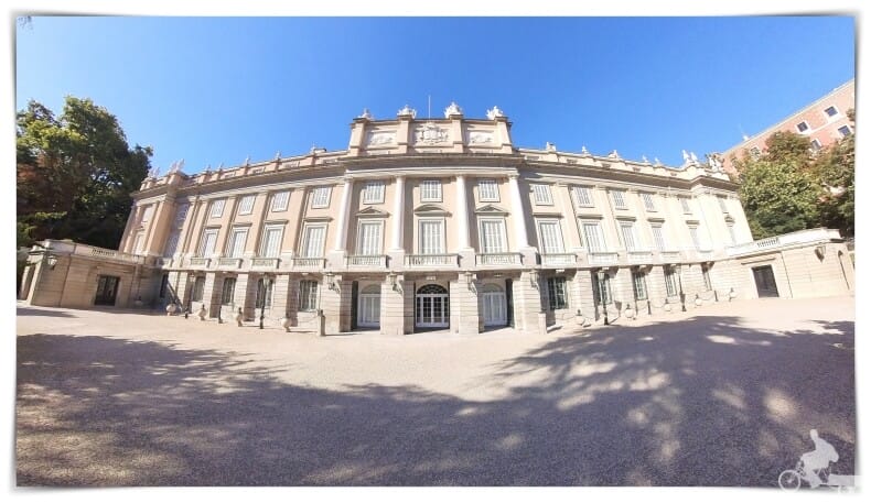 Fachada principal palacio de Liria