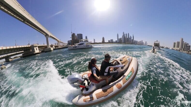 sea camel boat por Dubai