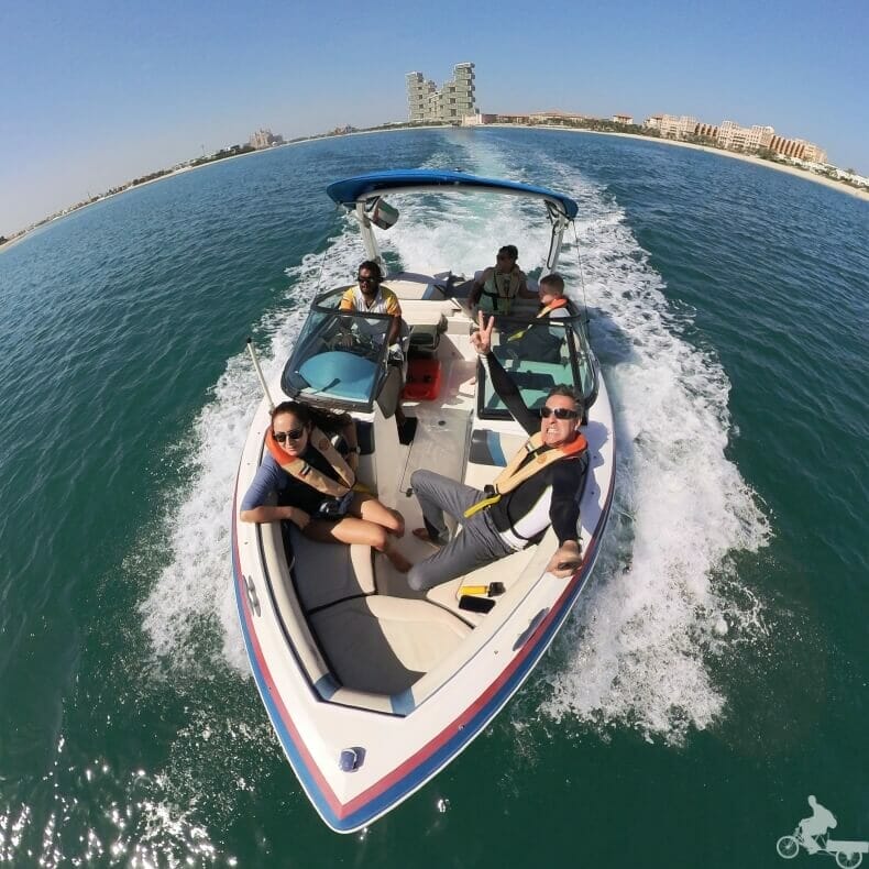 lancha rápida en Palm Jumeirah