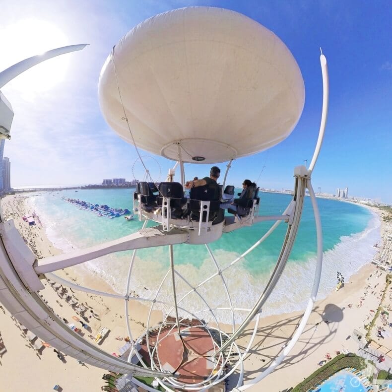 Flying Cup, en la playa The Beach JBR