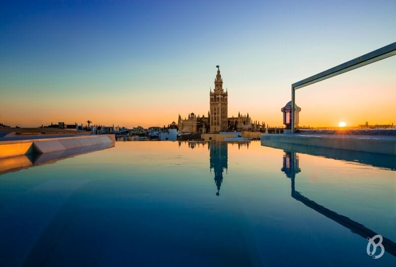 terraza en Sevilla de noche