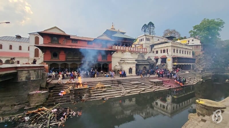 templo Pashupatinath junto al rio Bakmati - viaje a Nepal en 11 días