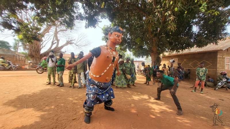 máscaras de la ceremonia Gelede en benin y togo