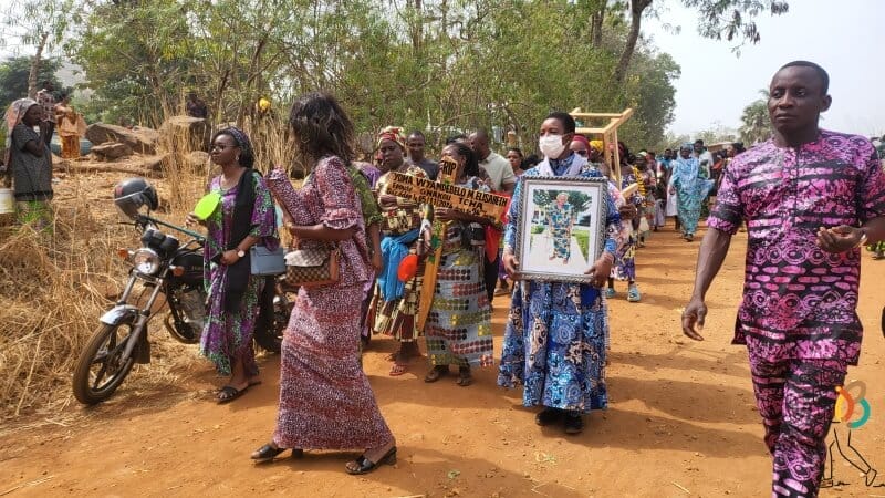 entierro en Togo